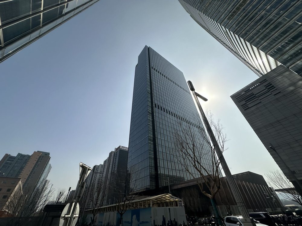 北京人寿金融中心外观图1